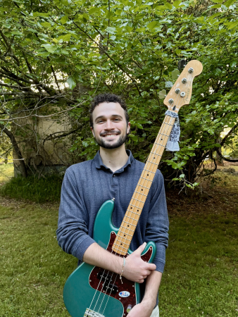 bass instructor Thoas